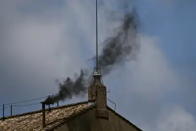 Black smoke again pours from Sistine Chapel, signaling no new Pope chosen