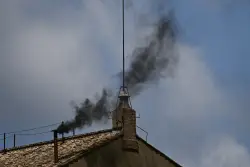 Black smoke again pours from Sistine Chapel, signaling no new Pope chosen